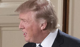 Donaldas Trampas nutraukė pokalbį telefonu su Australijos premjeru