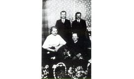 Klaipėdos akvarelės: namai ir žmonės (476)