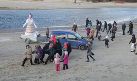 Šventojoje su More sudegintos negandos