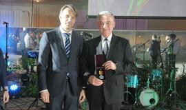 "Žuvėdra" atskrido į Romualdo Idzelevičiaus jubiliejų