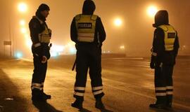 Policininkai tauragiškio tamsiame kelyje nepaliko