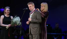 „Auksiniais scenos kryžiais“ pasidabino Gunteris Krameris ir opera „Don Karlas“