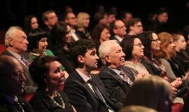 „Auksiniais scenos kryžiais“ pasidabino Gunteris Krameris ir opera „Don Karlas“