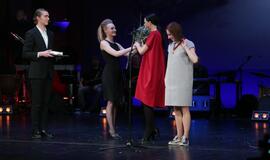 „Auksiniais scenos kryžiais“ pasidabino Gunteris Krameris ir opera „Don Karlas“