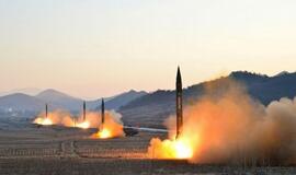 Šiaurės Korėja atliko nesėkmingą raketų bandymą