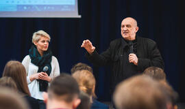 Sprogdina viešo kalbėjimo baimių burbulus