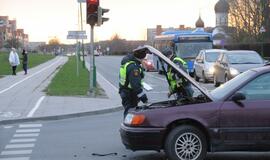 Smiltelės gatvėje įvyko avarija, sužeista vairuotoja