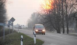 Naktiniai reidai: ir neblaivūs vairuotojai, ir bandymas papirkti