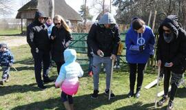 Velykų žaidynės muziejuje - pramoga dviem šeimoms