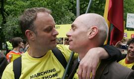 Liberalai siūlo įteisinti tiek vyro ir moters, tiek homoseksualių porų partnerystę