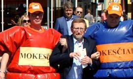 Mokesčių našta auga – mokesčiams šiemet dirbsime 5 dienomis ilgiau