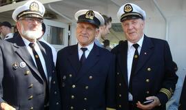 Įteiktos  „Albatroso“ statulėlės, Jūros veterano ženklai