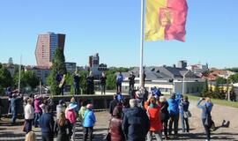 Piliavietėje iškilmingai pakelta Klaipėdos miesto vėliava