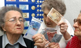 Atsargiai: sukčiai tikrina pensijas