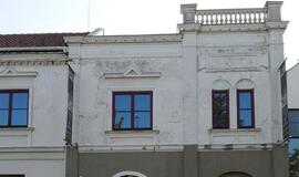 Koncertų salės tinkas ant galvų nekris