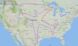 Laineris „Boeing 787 Dreamliner“ JAV padangėje „nupiešė“ didžiulį savo siluetą