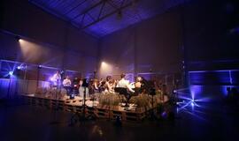 Baldų fabriko veiklą sustabdė - klasikinė muzika