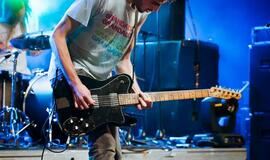 „Roko naktyse“ pasirodžiusios pašėlusios „Repetitor“ muzikantės: „Pusryčiams valgome čipsus!“