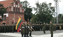 Pėstininkų brigadai „Žemaitija“ įteikta kovinė vėliava