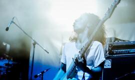 „Roko naktyse“ pasirodžiusios pašėlusios „Repetitor“ muzikantės: „Pusryčiams valgome čipsus!“