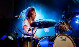 „Roko naktyse“ pasirodžiusios pašėlusios „Repetitor“ muzikantės: „Pusryčiams valgome čipsus!“