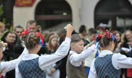 Rugsėjo 1-oji - su tautiniais akcentais