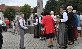 Rugsėjo 1-oji - su tautiniais akcentais