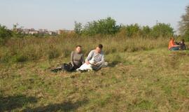 Ir susirinko klaipėdiečiai ant Žardės piliakalnio...