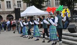 Rugsėjo 1-oji - su tautiniais akcentais