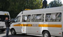 Prie Rotušės vėl išsirikiavo "mikriukai"