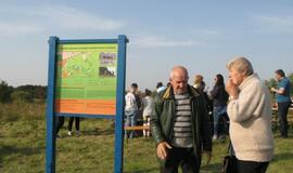 Ir susirinko klaipėdiečiai ant Žardės piliakalnio...