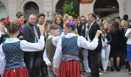 Rugsėjo 1-oji - su tautiniais akcentais