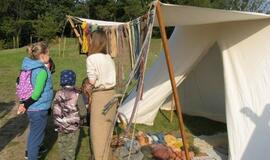 Ir susirinko klaipėdiečiai ant Žardės piliakalnio...