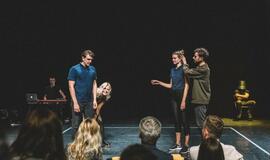 Teatras „Kitas kampas“ klaipėdiečius kvies improvizacijos pagalba keisti gyvenimą