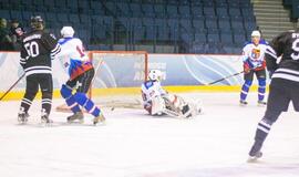 Ledo ritulio čempionate - aikščių šeimininkų pergalės