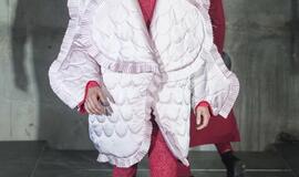 Madų šou sandėlyje