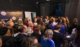 Madų šou sandėlyje