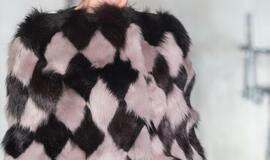 Madų šou sandėlyje