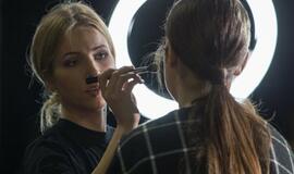 Madų šou sandėlyje