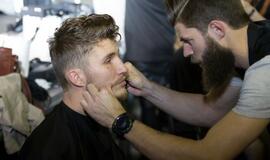 Madų šou sandėlyje