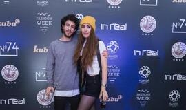 Madų šou sandėlyje