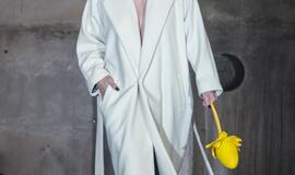 Madų šou sandėlyje