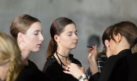 Madų šou sandėlyje