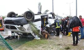 Turkijoje per mikroautobuso avariją žuvo trys vokiečių turistai, dar 11 sužeista