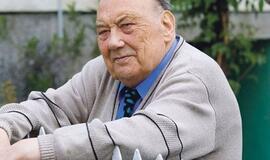 Nelaimėlis laimės kūdikis, išgyvenęs lėktuvo sudužimą