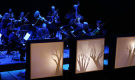 Orkestras seka muzikinę pasaką