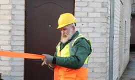 Į Teatro aikštę atkeliauja klaipėdiečių išrinkta eglė