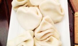 Vyno keliu - pas šv. Niną ir Pirosmanį