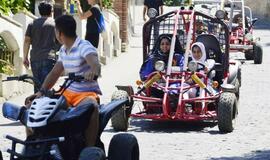 Vyno keliu - pas šv. Niną ir Pirosmanį