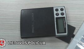 Tarp kvaišalų platintojų – ir nepilnametis